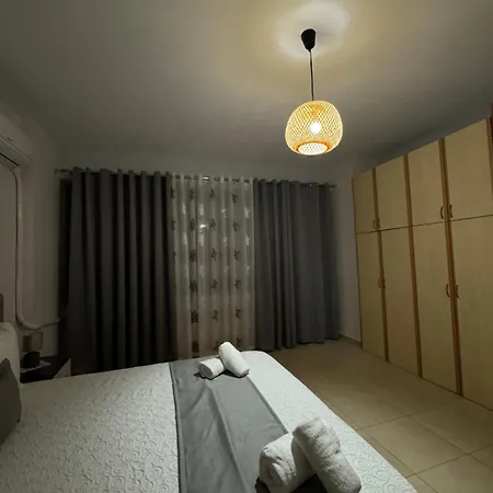 Apartamento Moon Gjirokastër